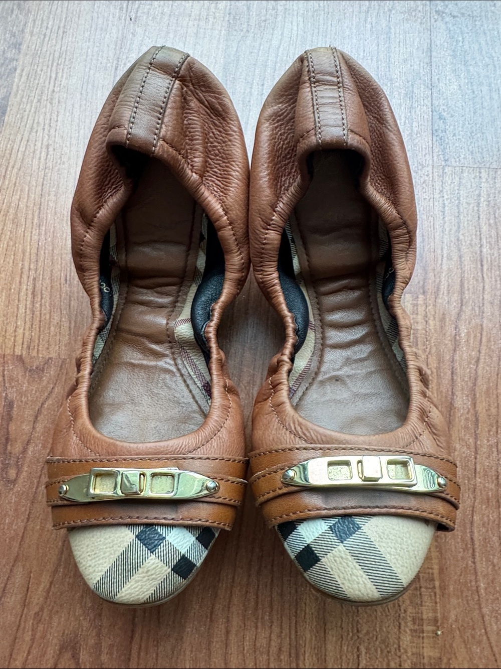 Brown Leather Ballet Flats Burberry with Gold Accent